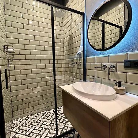 Art Glebova Apartment Lviv